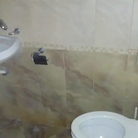 Weekend بيت ضيافة تساريفو